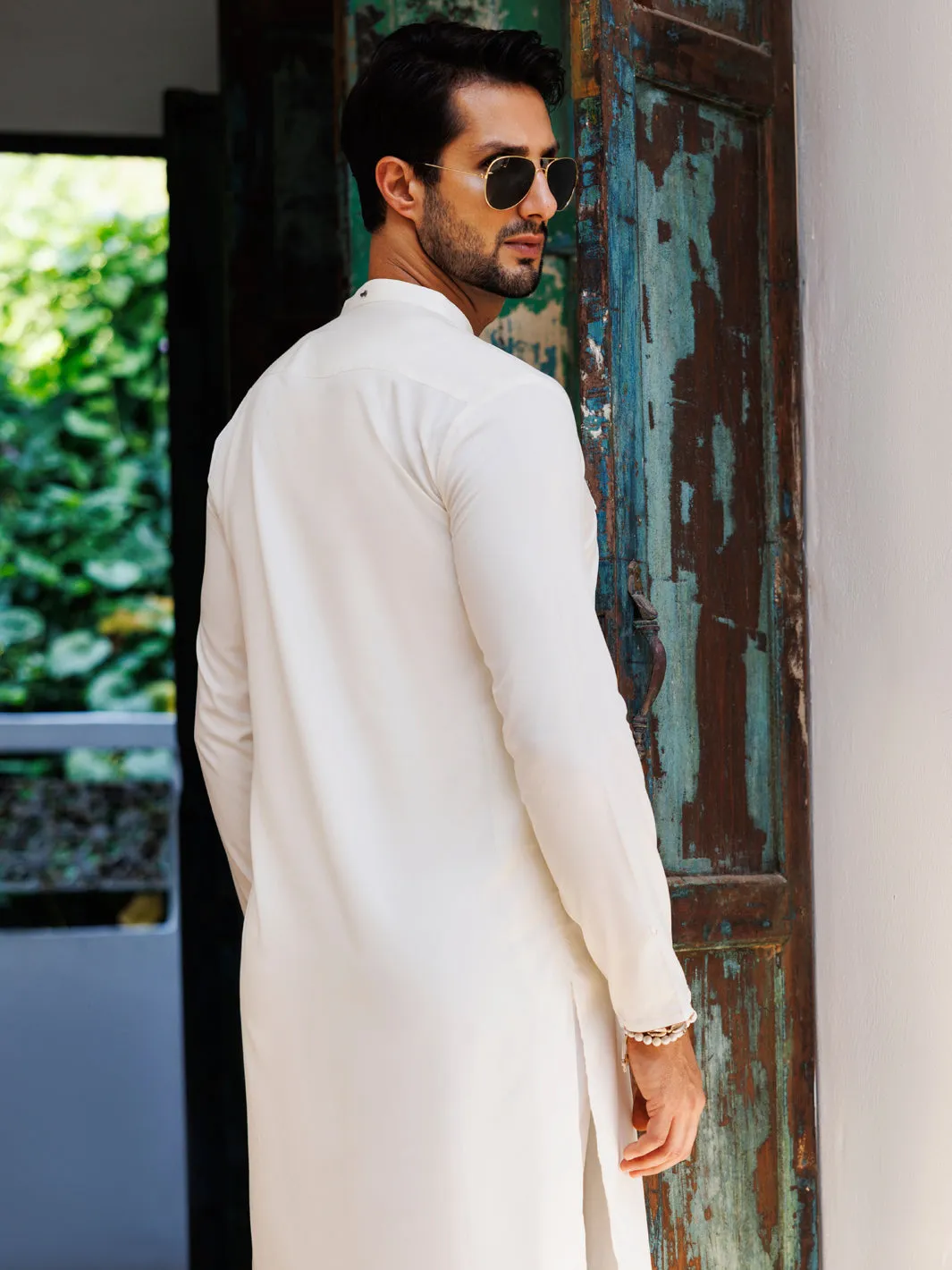 OFF WHITE BLENDED KURTA | AL-K-1168A/AM-6207A sold by Junaid Jamshed product image thumbnail 2