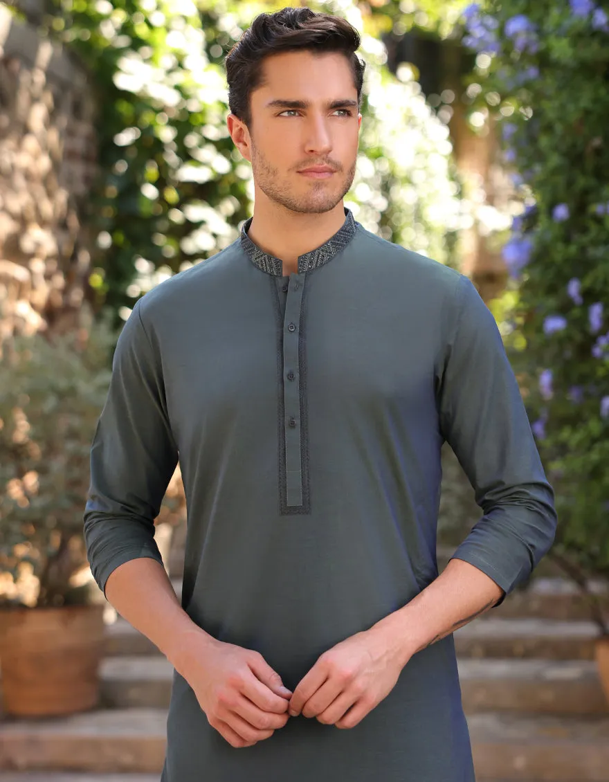GREEN COTTON KURTA TROUSERS | JJKP-A-50057/S25/JJ9 sold by Junaid Jamshed product image thumbnail 4