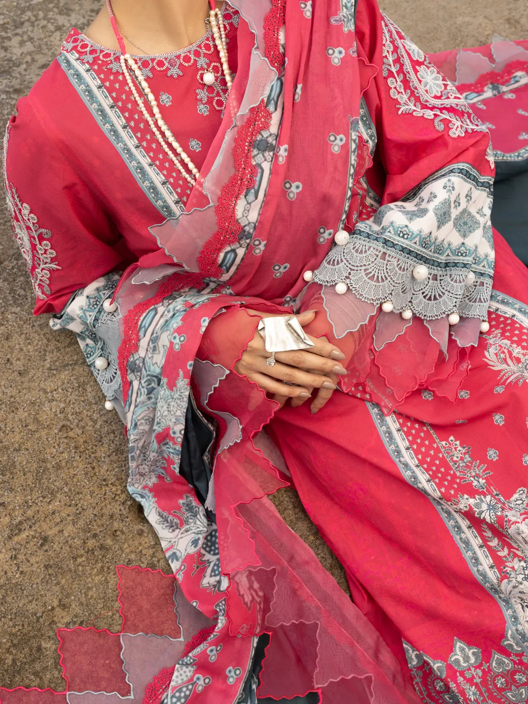 PINK LAWN 3PC UNSTITCHED | ALP-3PS-2213 FB-2213A sold by Junaid Jamshed product image thumbnail 5