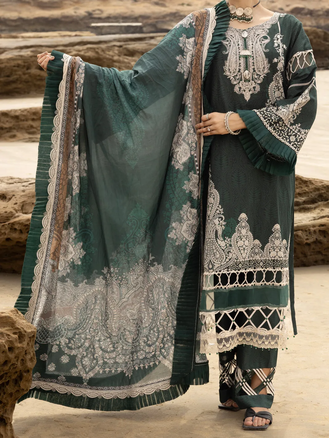 GREEN LAWN 3PC UNSTITCHED | ALP-3PS-2216 FB-2216A sold by Junaid Jamshed