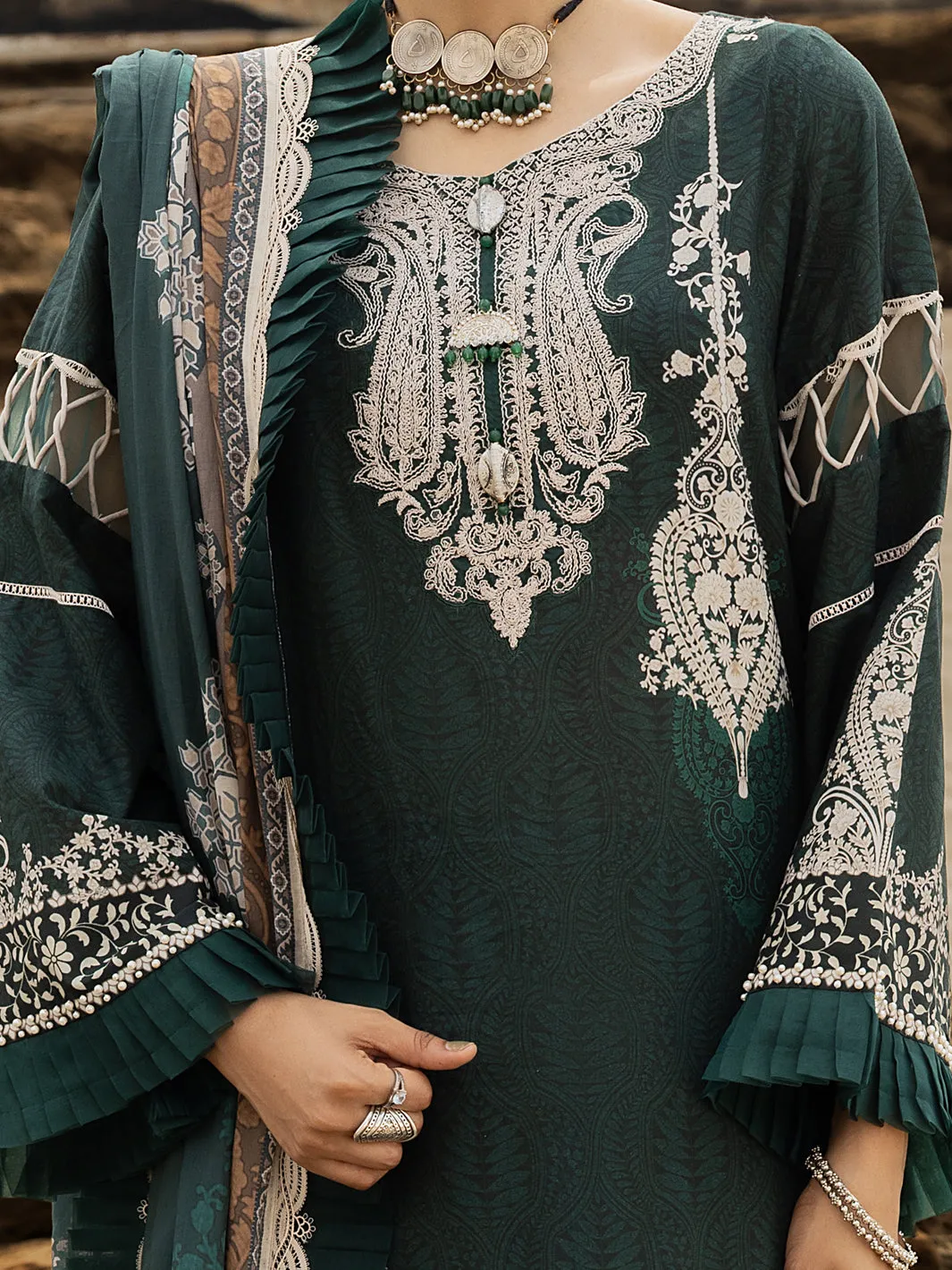 GREEN LAWN 3PC UNSTITCHED | ALP-3PS-2216 FB-2216A sold by Junaid Jamshed product image thumbnail 2