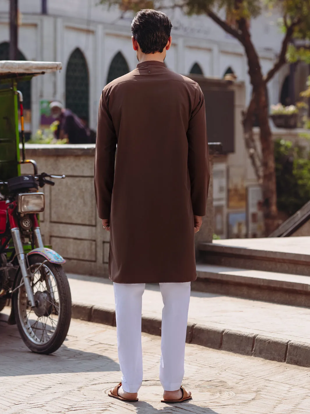 BROWN BLENDED KURTA | AL-K-1257/AM-6315B sold by Junaid Jamshed product image thumbnail 2