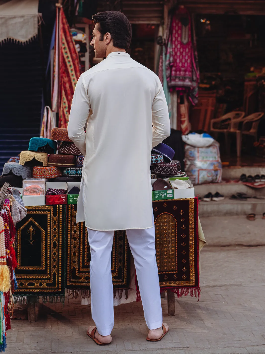 OFF WHITE BLENDED KURTA | AL-K-1259/AM-6314A sold by Junaid Jamshed product image thumbnail 2