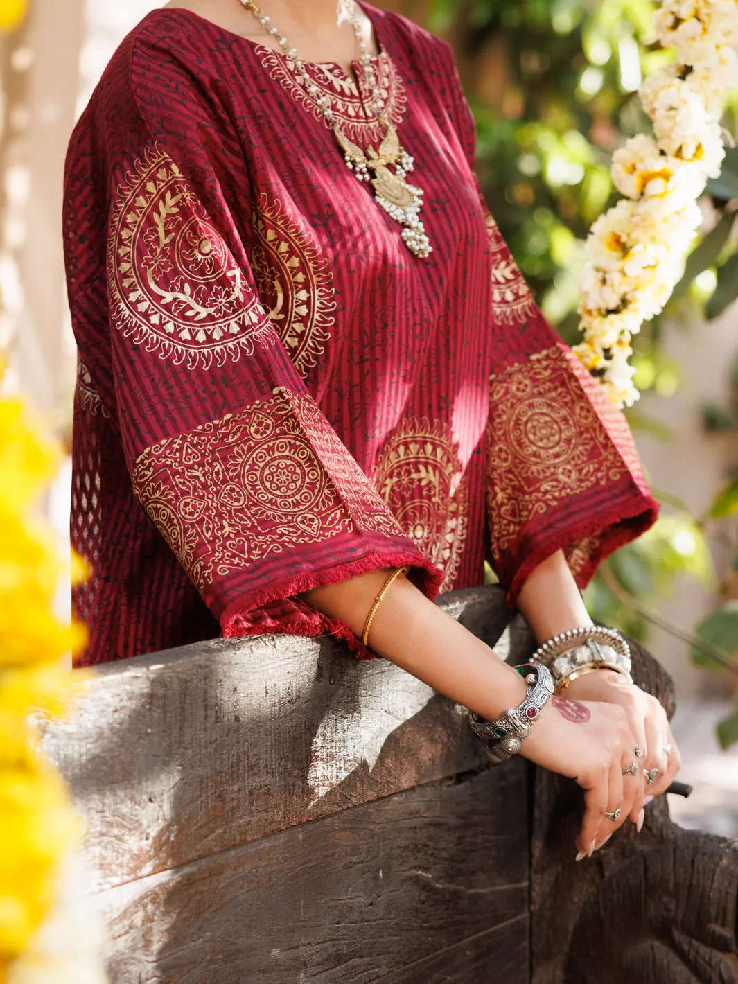 MAROON DOBBY KURTI | AL-LK-1061/FB-1061A sold by Junaid Jamshed product image thumbnail 4