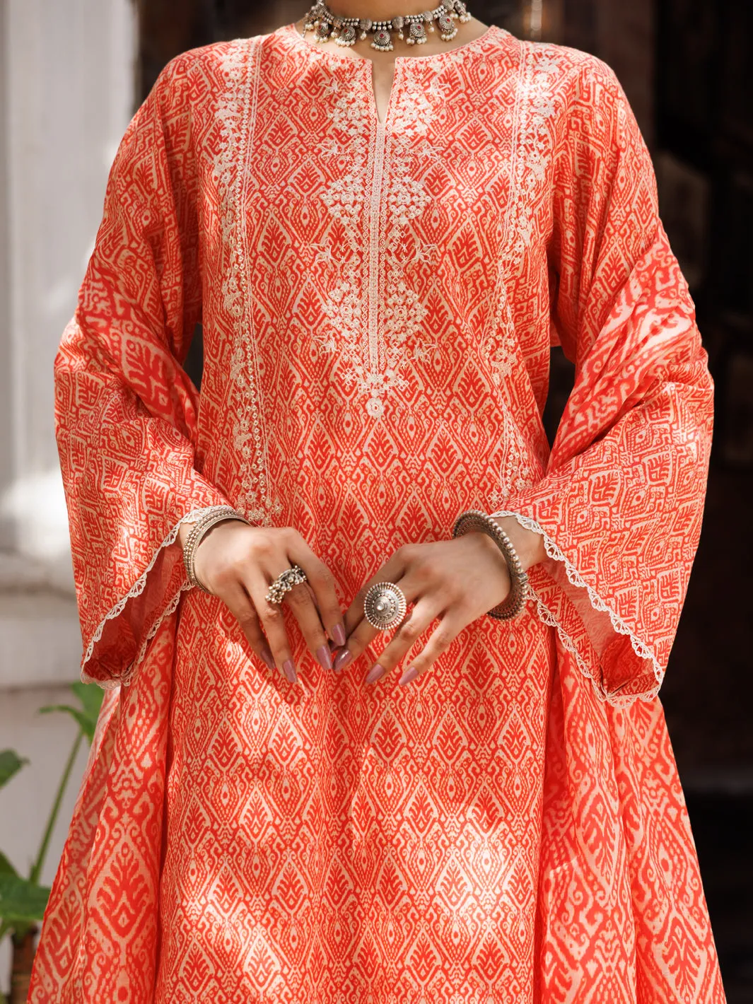 RED WHITE LAWN 3PC STITCHED | ALP-3PS-2129/S FB-2129A sold by Junaid Jamshed product image thumbnail 3