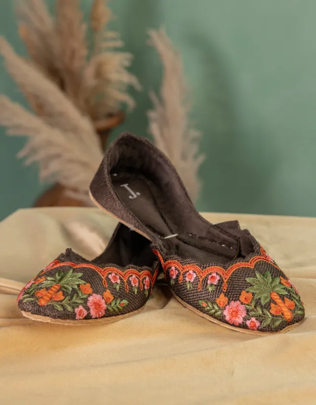 BROWN JUTE KHUSSA | JJ-LKH-25-355 FB/JUTE sold by Junaid Jamshed