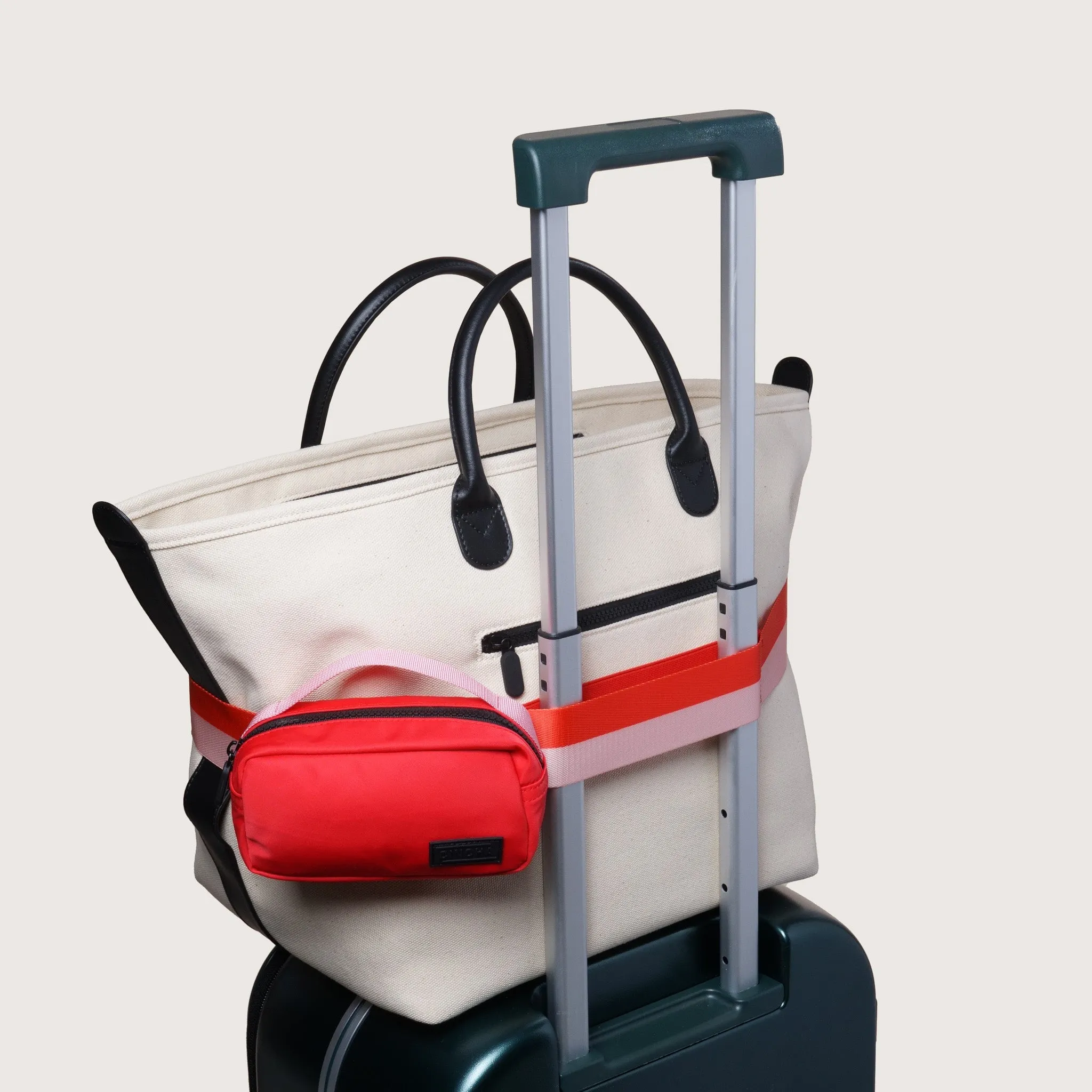 The Bag Buddy - Flamingo sold by Cincha Travel