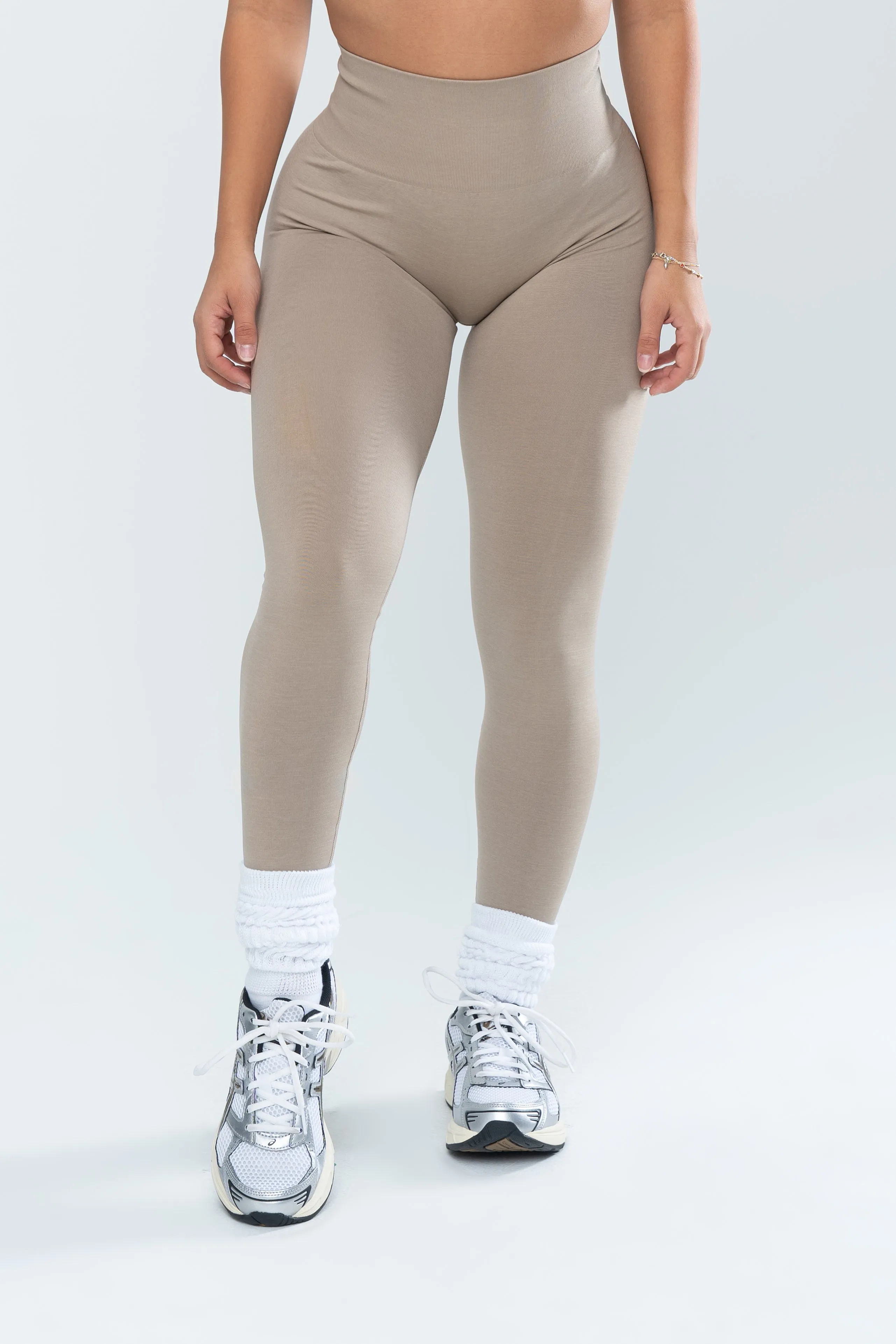 STELLA SEAMLESS LEGGINGS - DESERT sold by Inaka power product image thumbnail 2