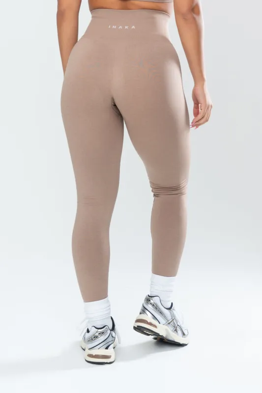 STELLA SEAMLESS LEGGINGS - OAK sold by Inaka power