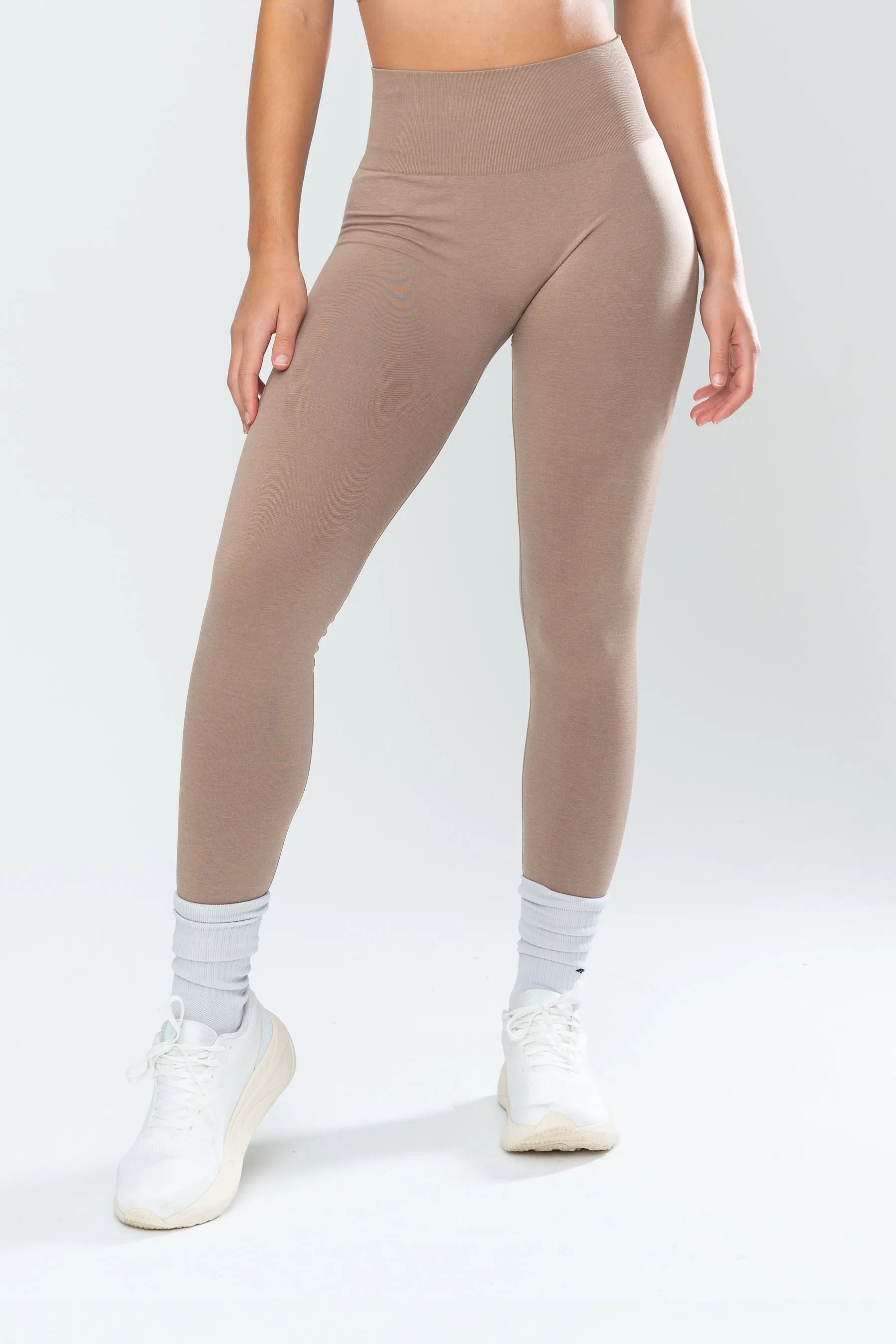STELLA SEAMLESS LEGGINGS - OAK sold by Inaka power product image thumbnail 4