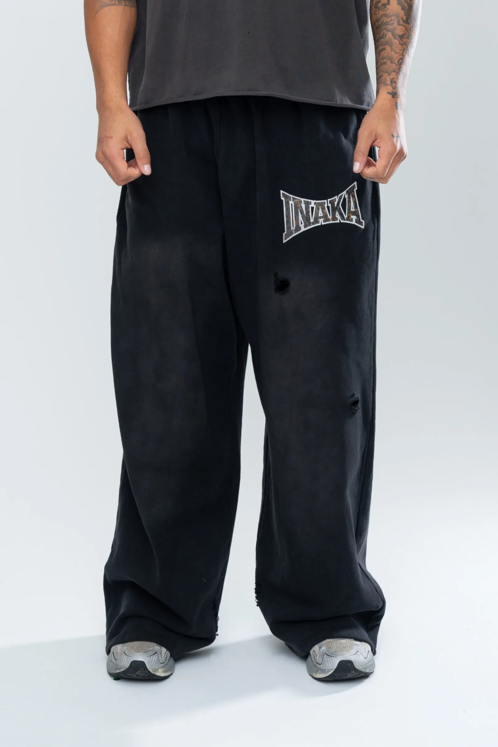 POWERSHOT DISTRESSED BAGGY SWEATPANTS sold by Inaka power