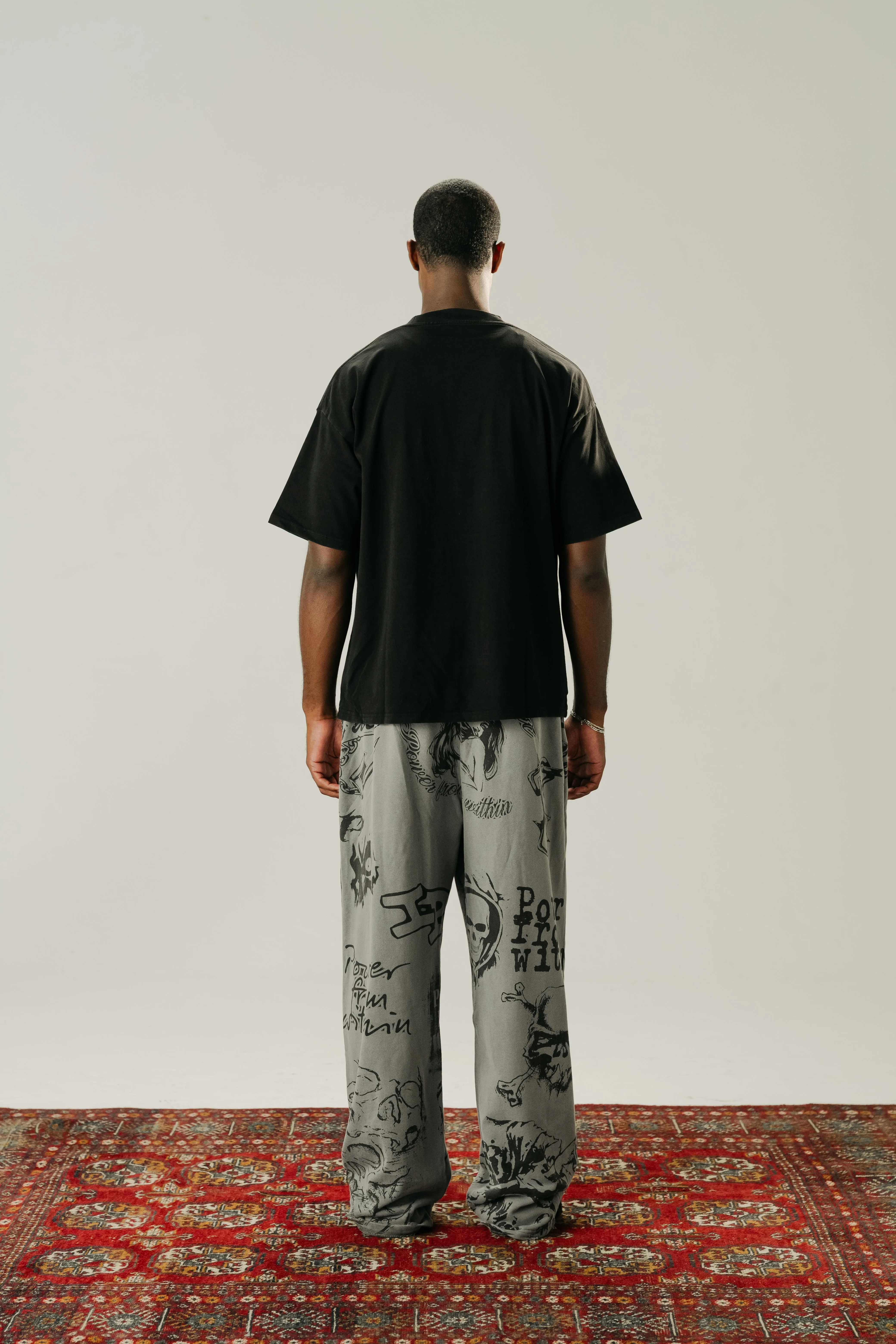 GHOST SKULL BAGGY SWEATS sold by Inaka power product image thumbnail 3