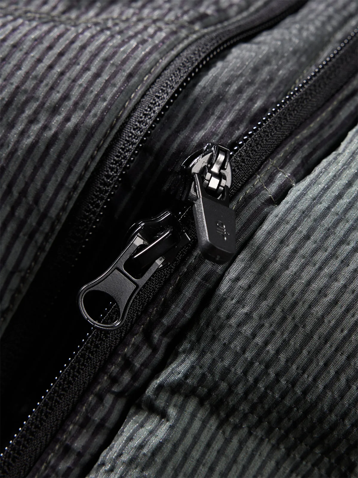 Men's Gradient Pattern Puffer Jacket sold by PEACEBIRD product image thumbnail 4