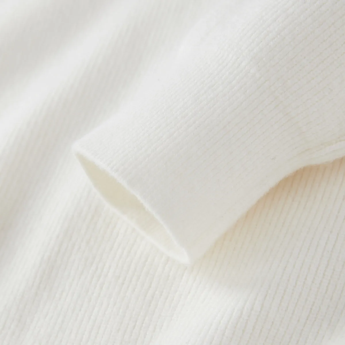 Men's Solid Textured Pullover sold by PEACEBIRD product image thumbnail 4