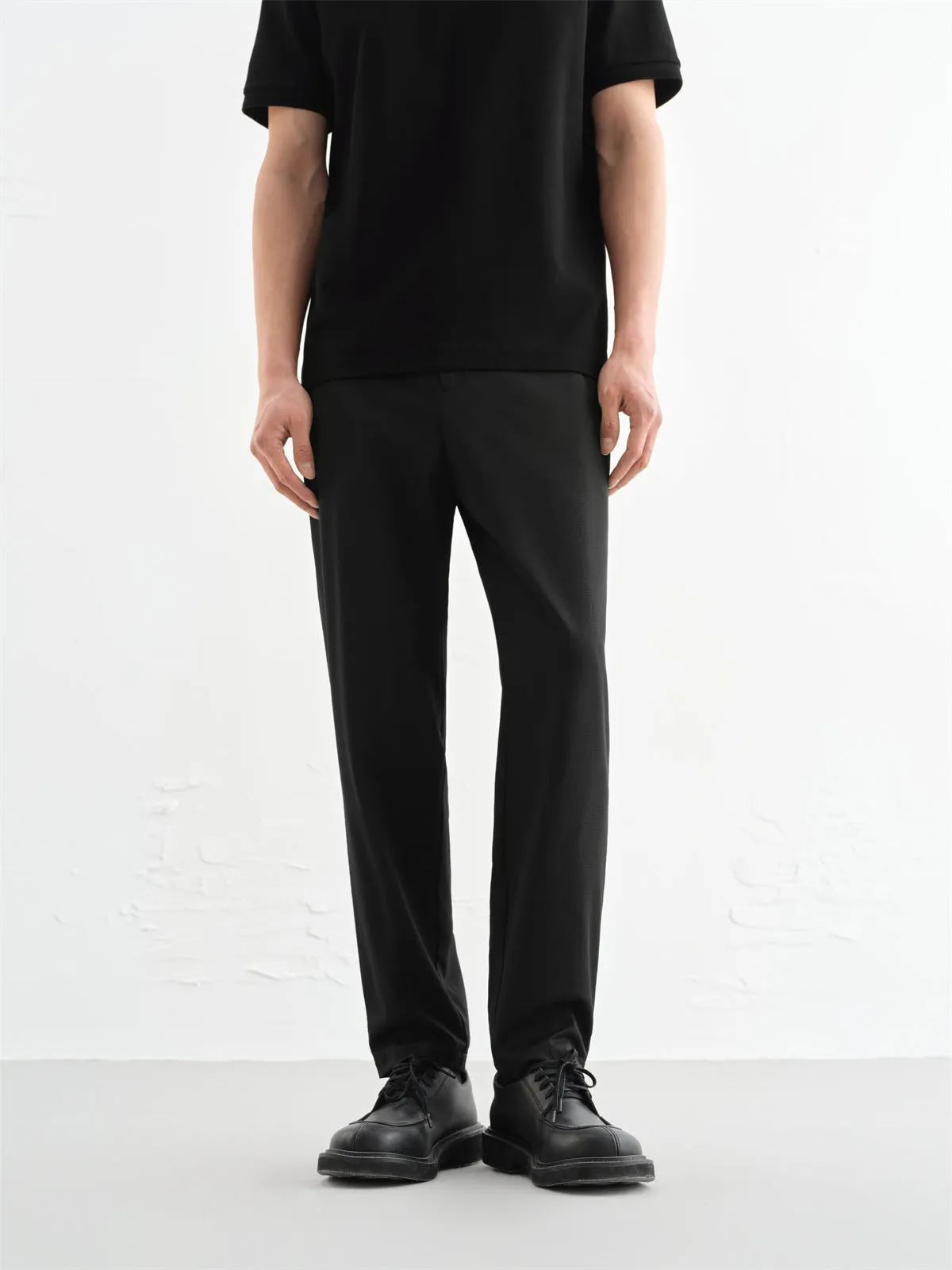 Men's Seersucker Textured Tapered Pants sold by PEACEBIRD product image thumbnail 2