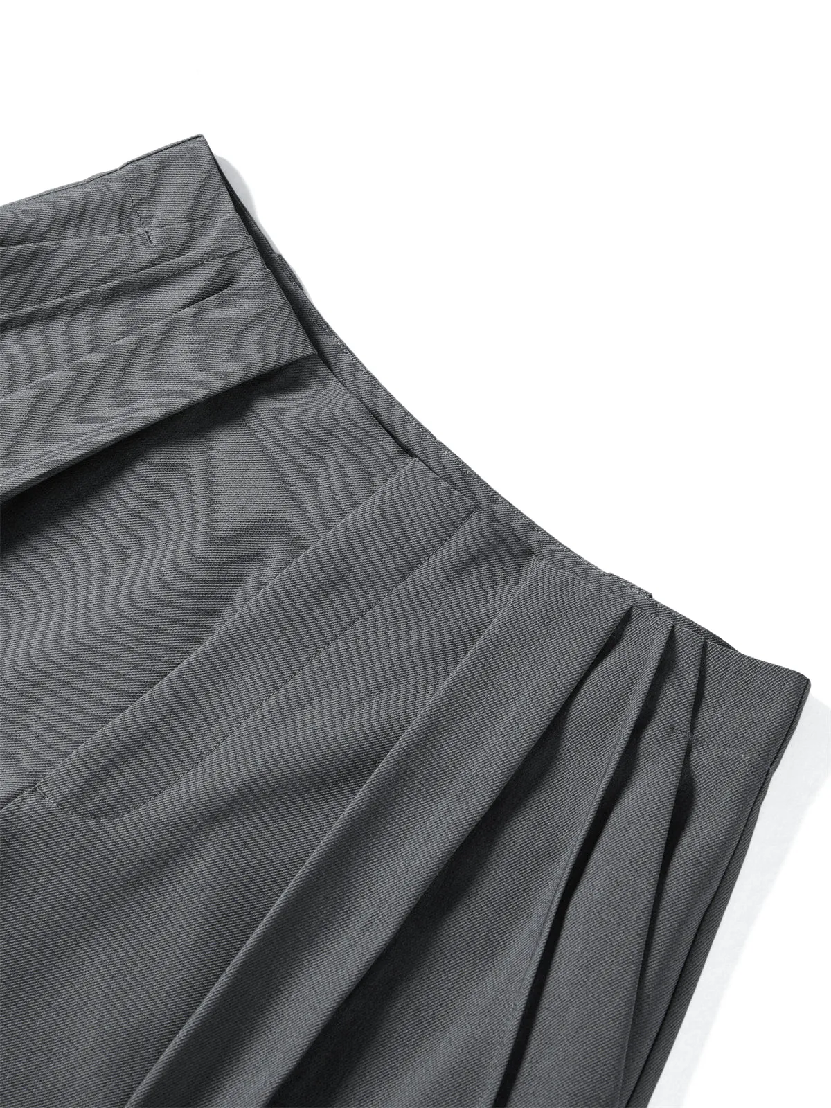 Women's Pleated Wide-Leg Tailored Bermuda Shorts sold by PEACEBIRD product image thumbnail 4