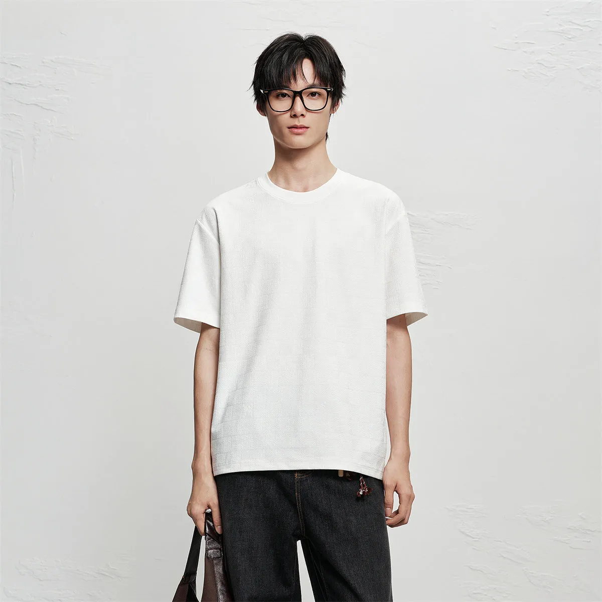 Men's Solid Allover Jacquard T-Shirt sold by PEACEBIRD product image thumbnail 2