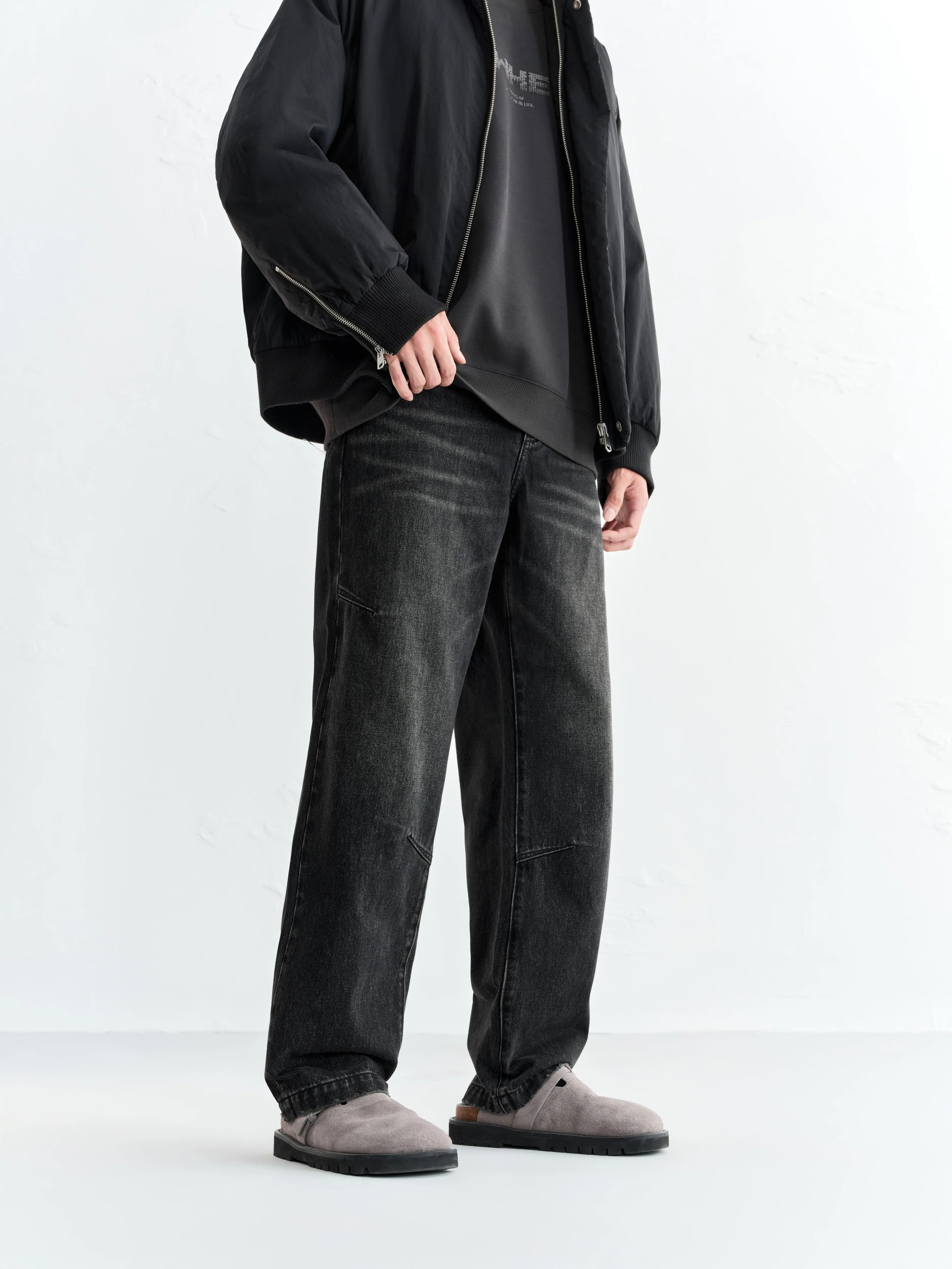 Men's Washed Distressed Straight Jeans sold by PEACEBIRD product image thumbnail 4