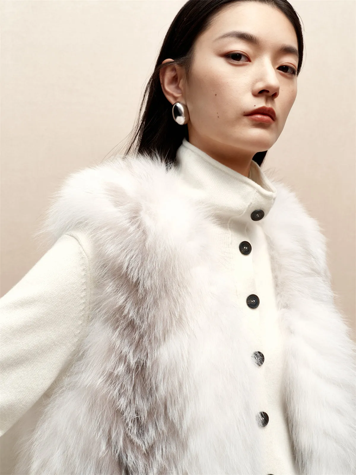 Women's Short V-Neck Fox Fur Vest sold by PEACEBIRD product image thumbnail 5