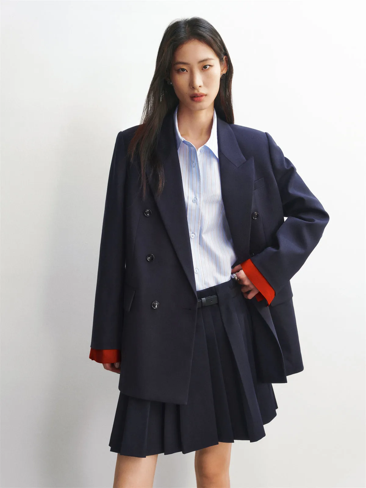 Women's Contrast Notch-Lapel Blazer sold by PEACEBIRD product image thumbnail 2