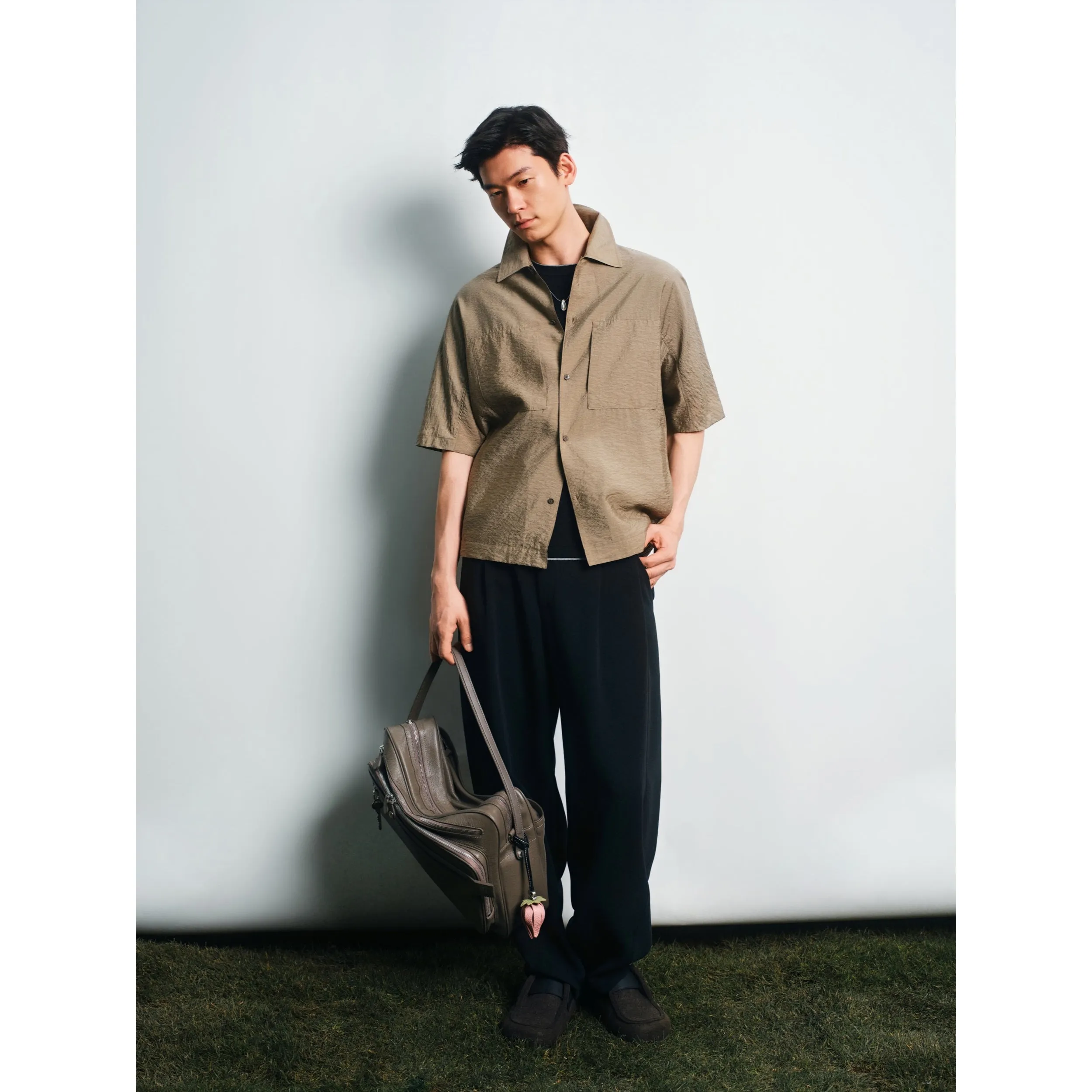 Men's Casual Mulberry Silk Textured Short-Sleeve Shirt sold by PEACEBIRD product image thumbnail 2