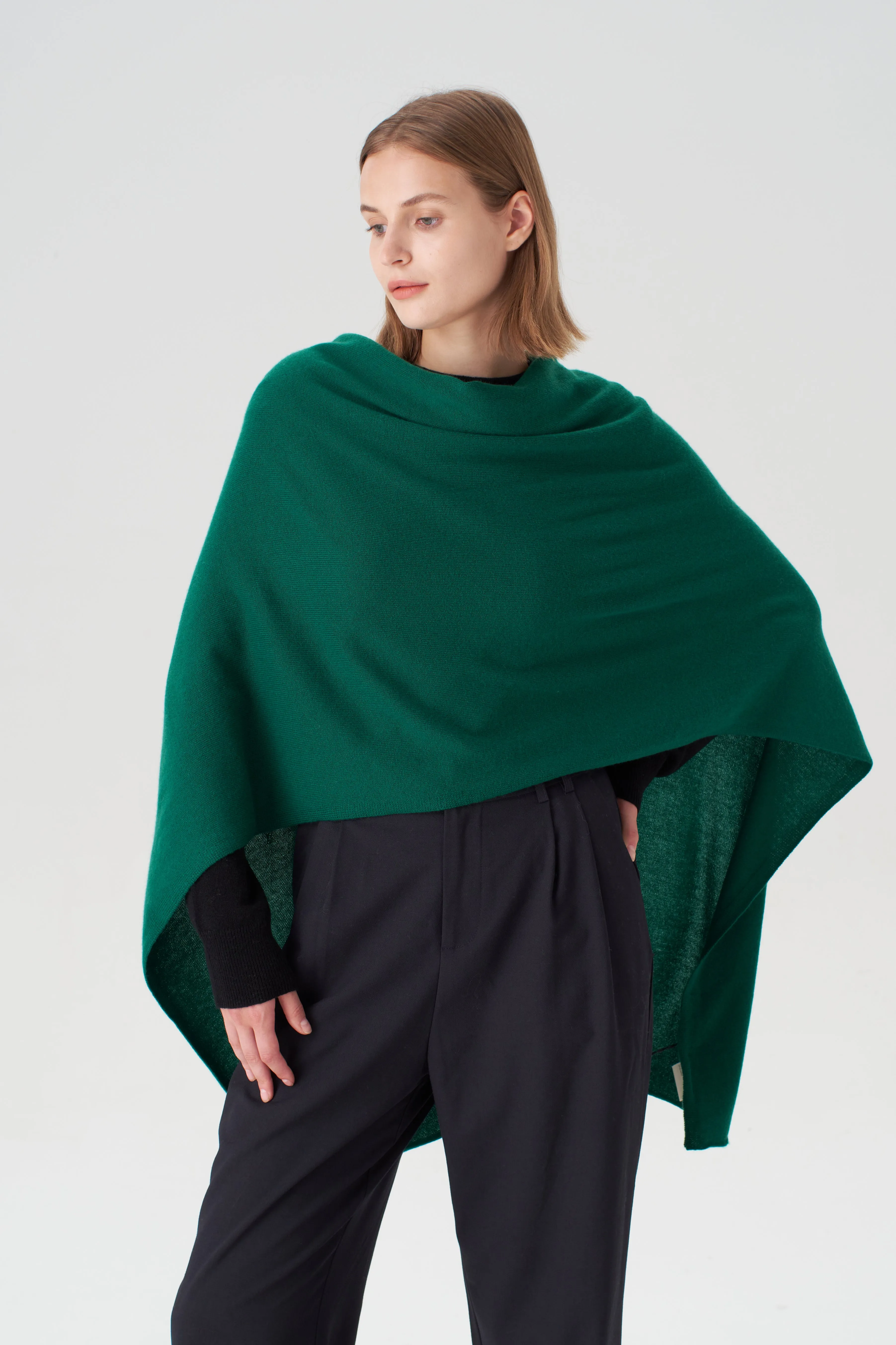 Pure Cashmere Travel Wrap - Kelly Green sold by Pissenlit product image thumbnail 2
