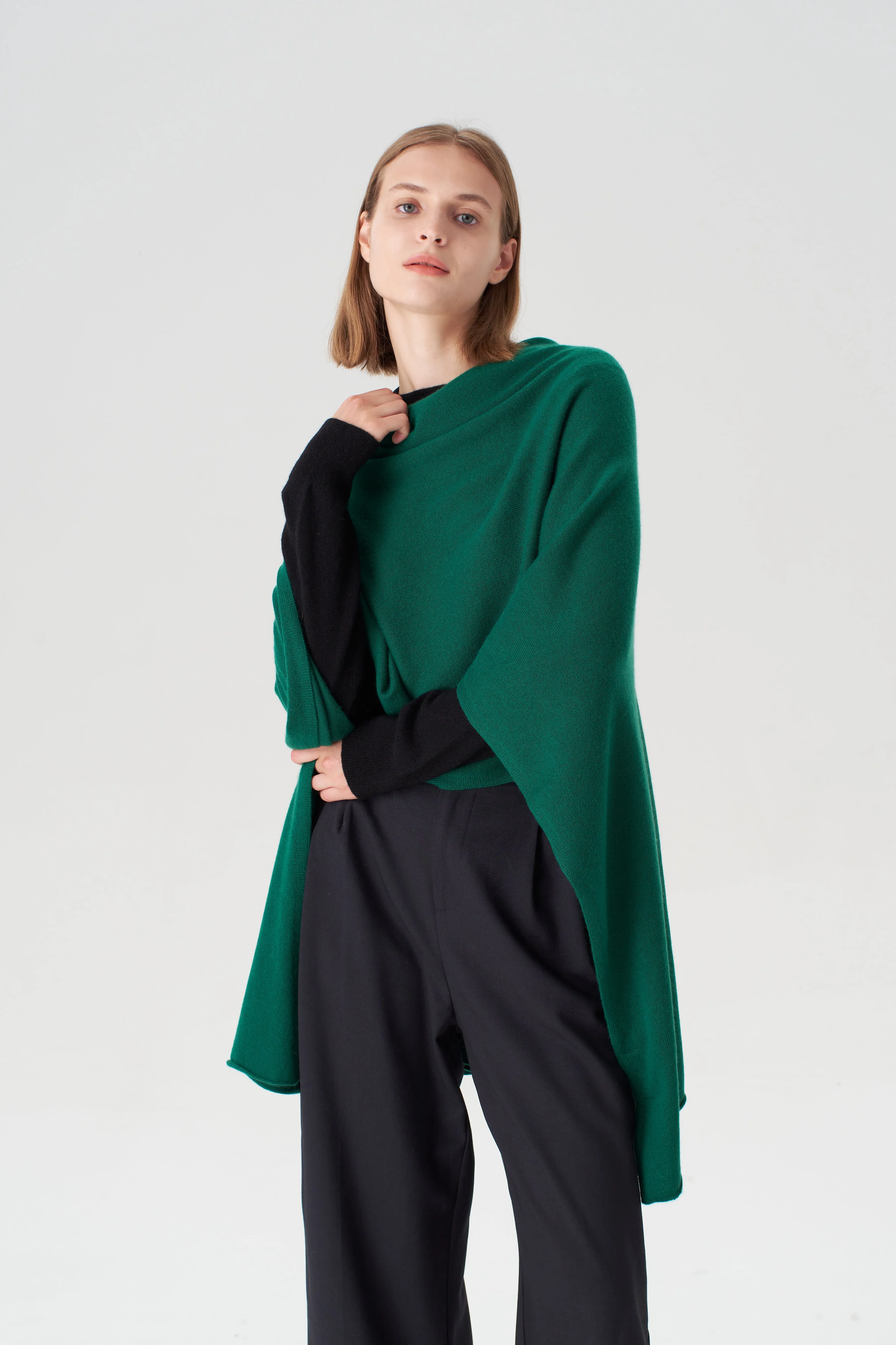 Pure Cashmere Travel Wrap - Kelly Green sold by Pissenlit product image thumbnail 3