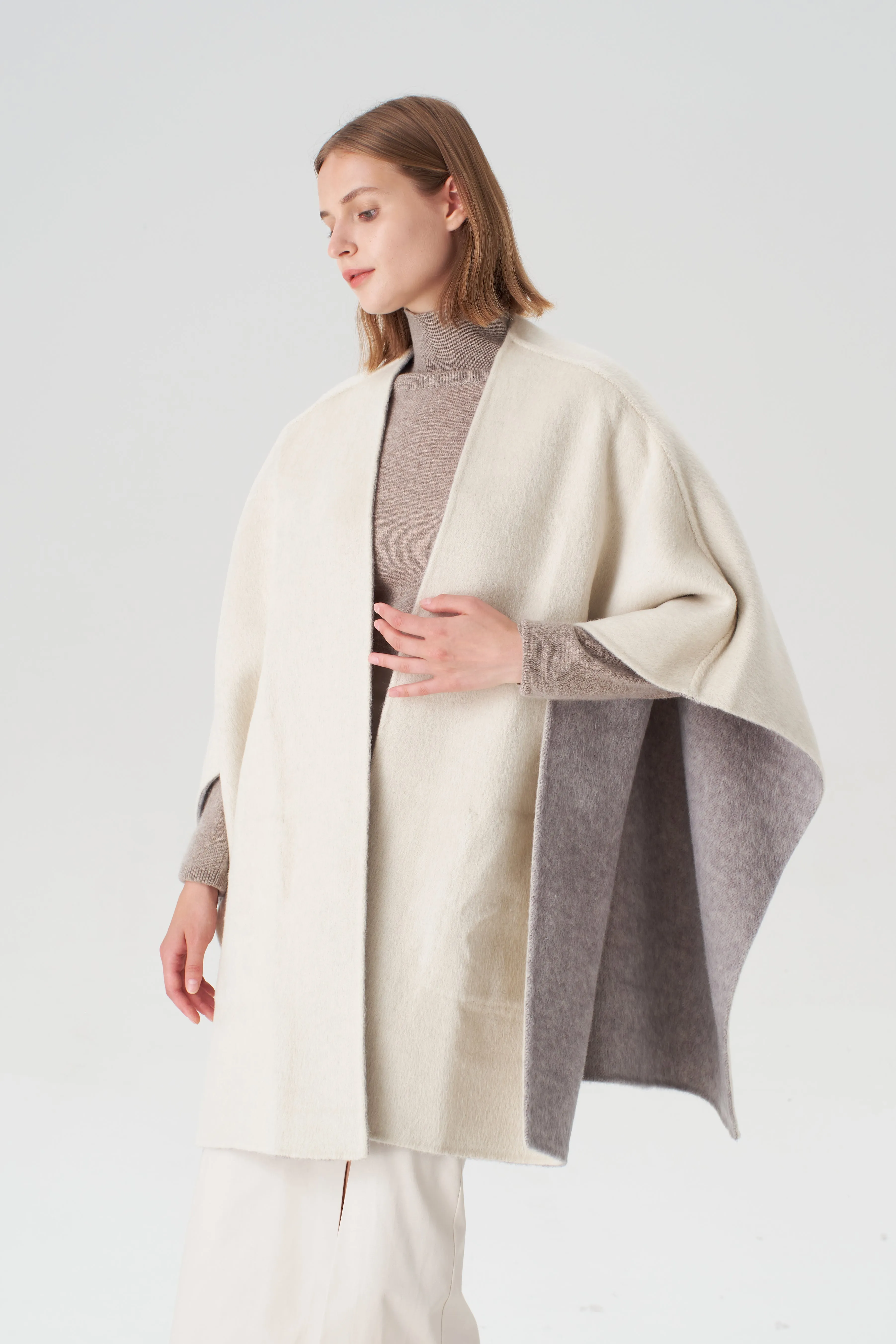 Reversible Cashmere Silk Cape - Grey/Beige sold by Pissenlit product image thumbnail 4