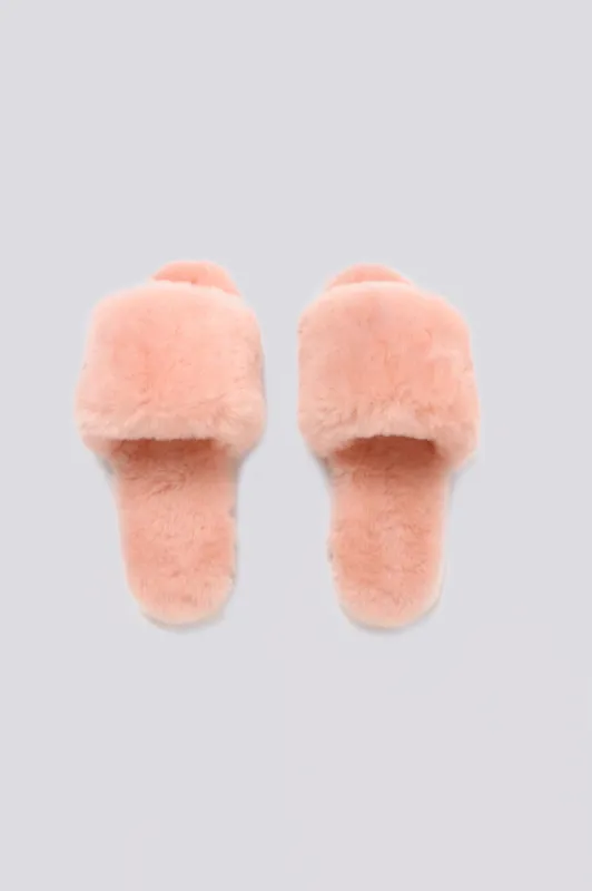 Sheepskin Fuzzy Slippers sold by Pissenlit