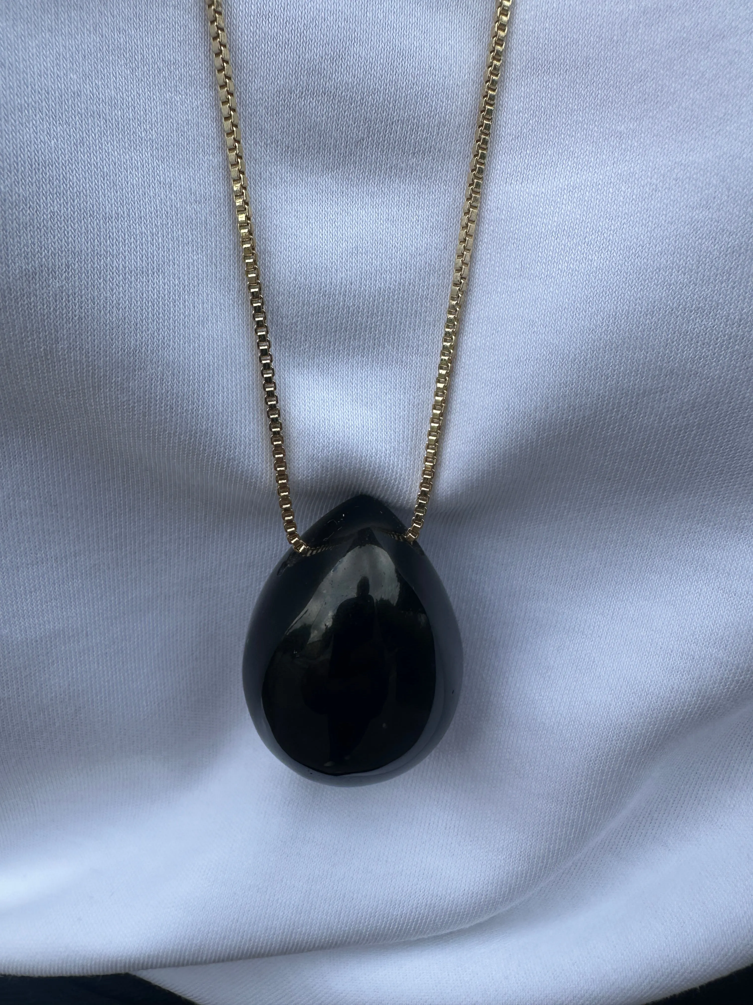 Lumi Pendant Necklace Obsidian Gold sold by Stellar Whispers product image thumbnail 4