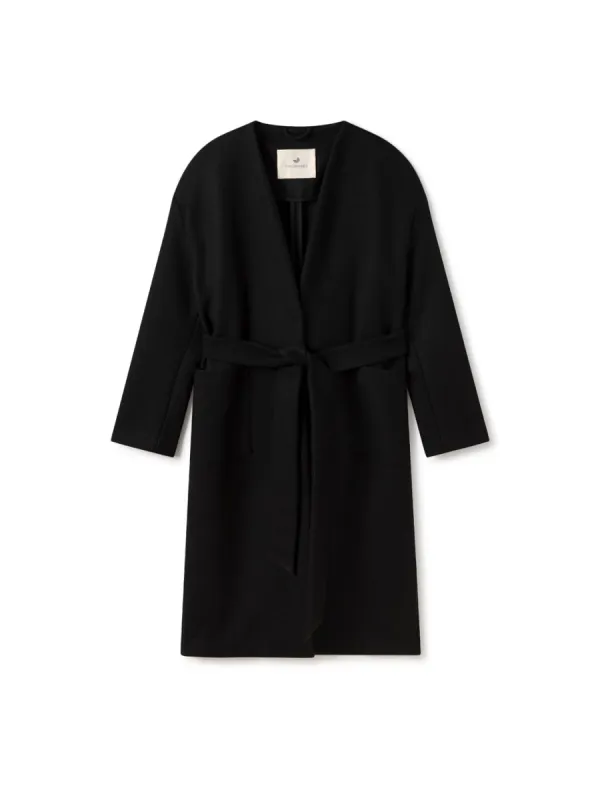 Liran - Black made by TWOTHIRDS