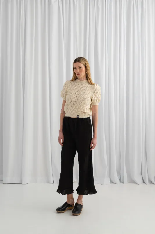 Ażurowy Sweter z Listkami sold by Roboty Reczne