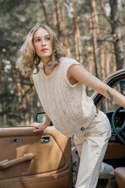 Kamizelka Flower Power Off-White Vest sold by Roboty Reczne