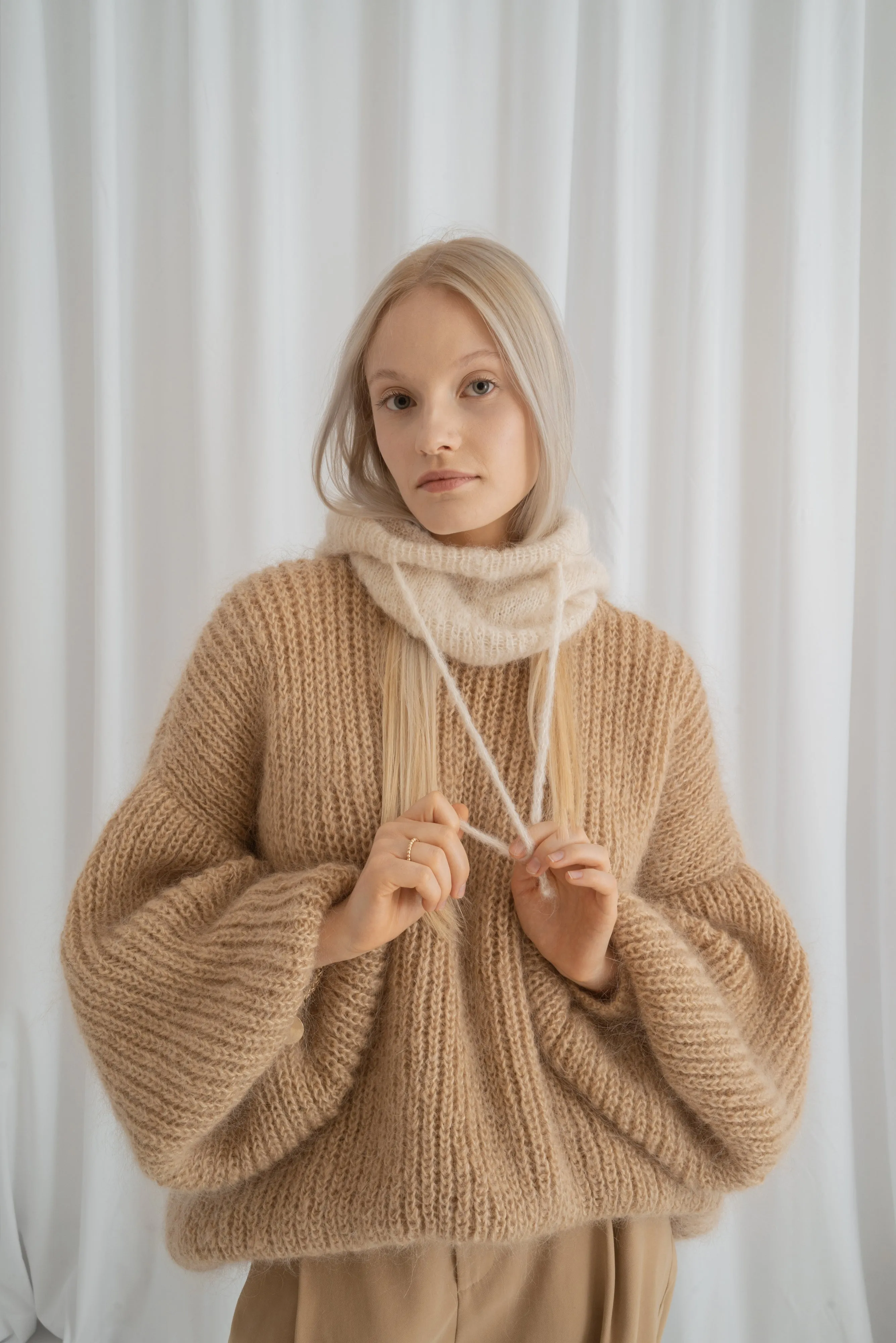Sweter Dandelion Oversize sold by Roboty Reczne product image thumbnail 2