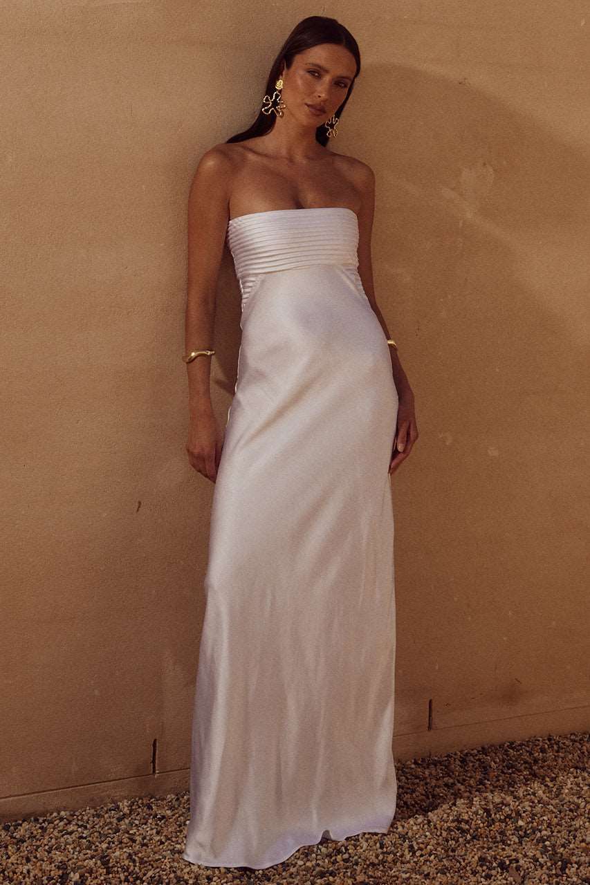 ADINA MAXI DRESS - WHITE sold by Runaway The Label product image thumbnail 4