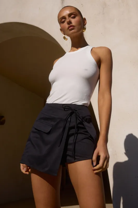 ADRIE SKORT - BLACK sold by Runaway The Label