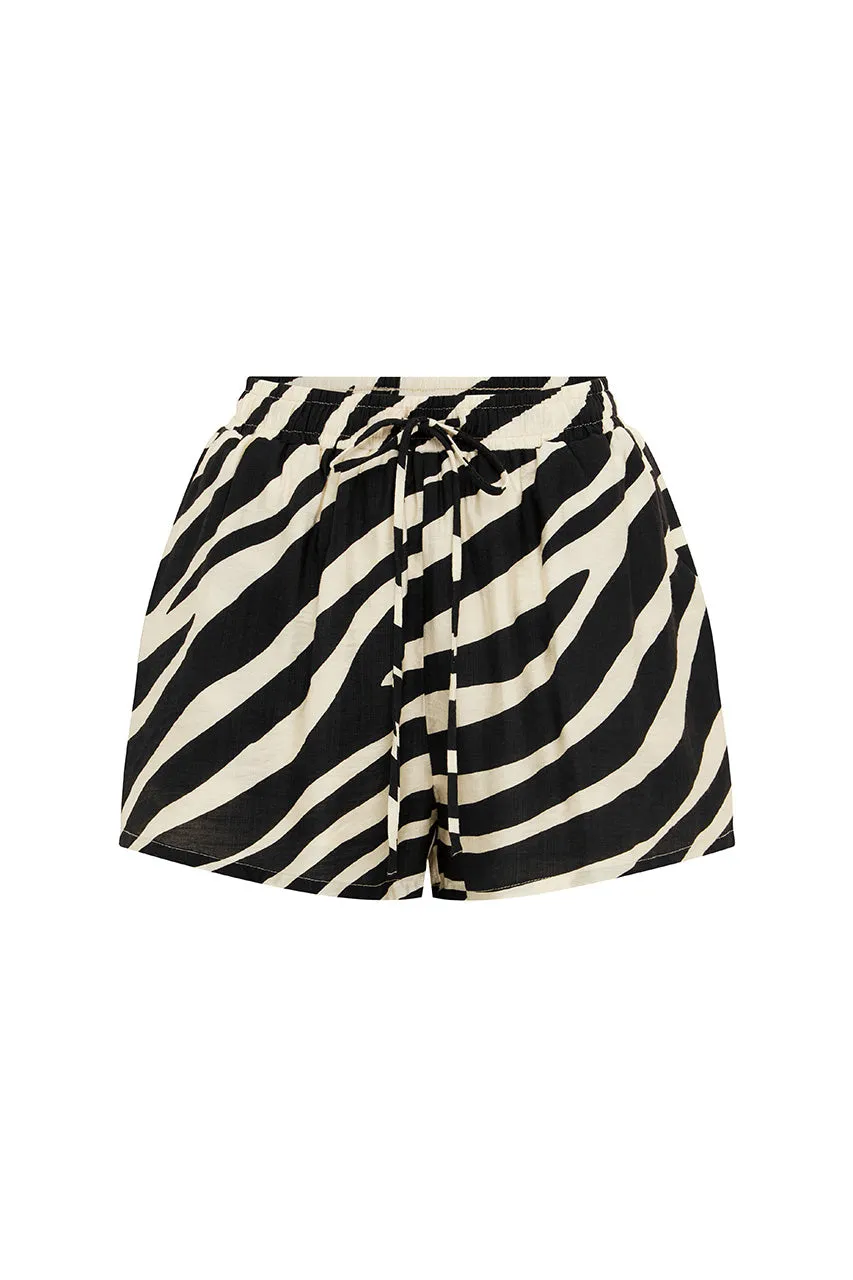 MOCHI SHORT - BLACK sold by Runaway The Label product image thumbnail 4