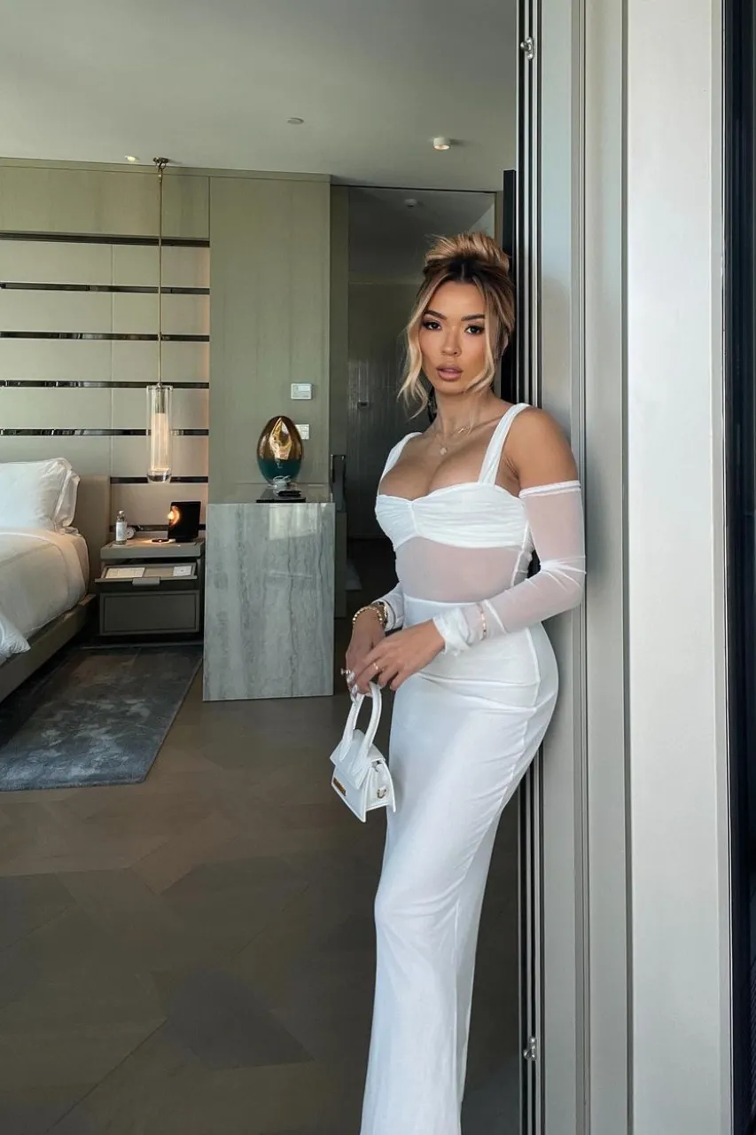 LAMOURA MIDI DRESS - WHITE sold by Runaway The Label product image thumbnail 4