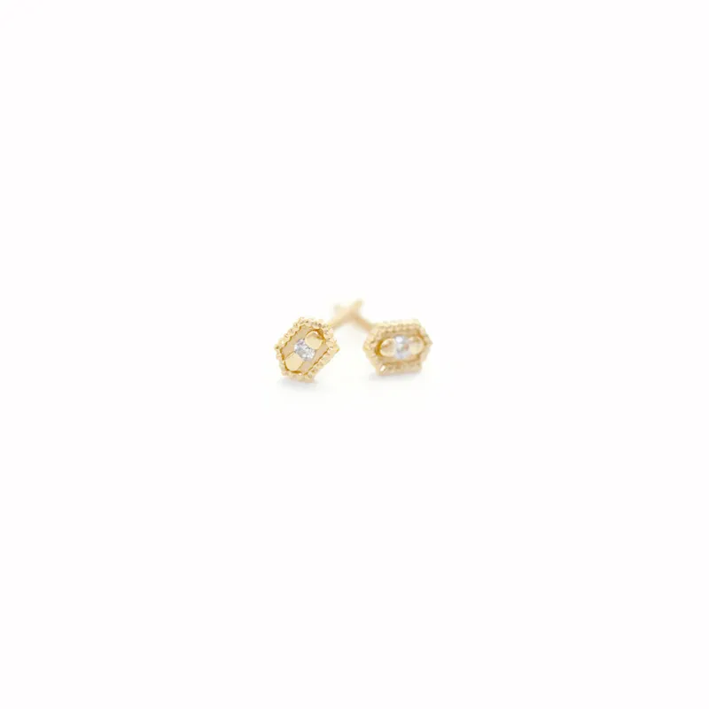 Ribbed Relic Hex Studs - Yellow Gold made by Meghan Thorne Jewlery