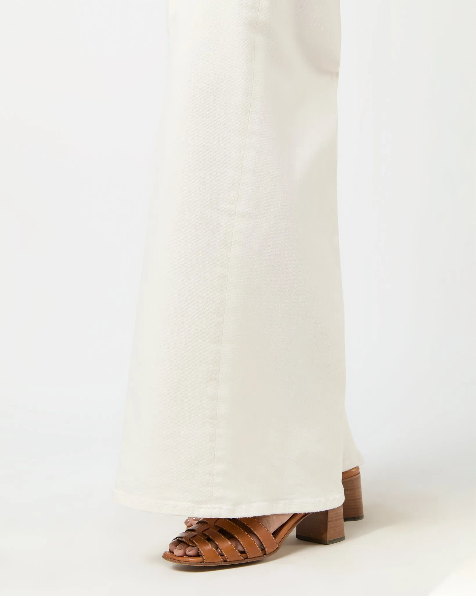 The Twister Skimp Jean in Cream Puffs sold by Mashburn product image thumbnail 4