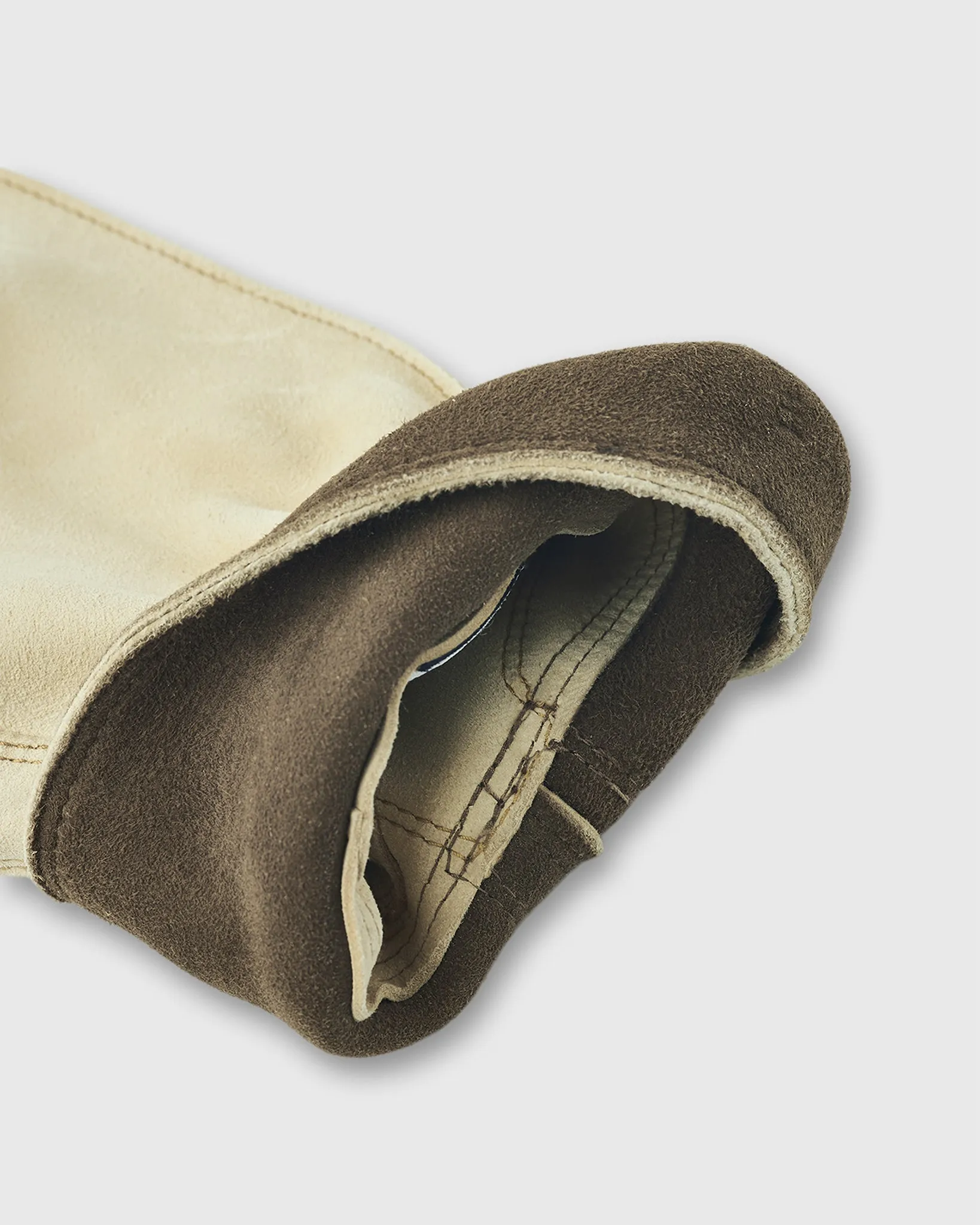 Chamois Ranch Gloves in Natural Yellow sold by Mashburn product image thumbnail 4
