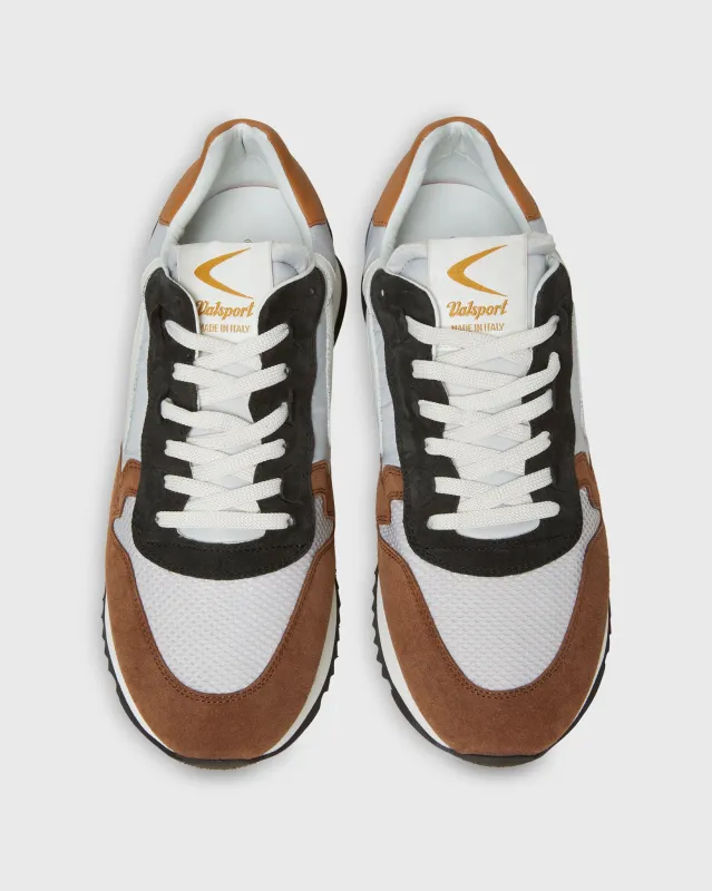 Men's Magic Run Sneaker in Run 2420 sold by Mashburn