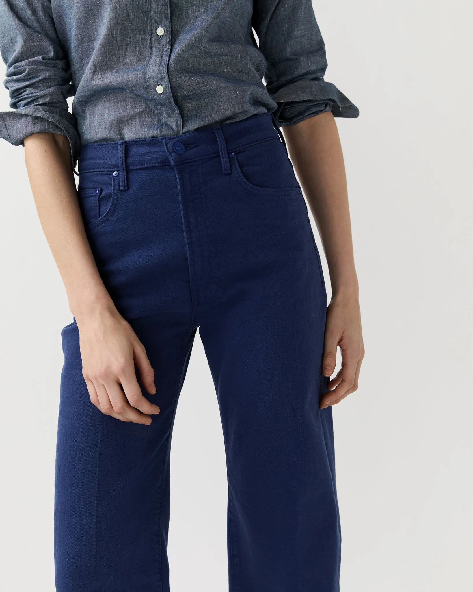The Lasso Sneak Jean in Estate Blue sold by Mashburn product image thumbnail 2