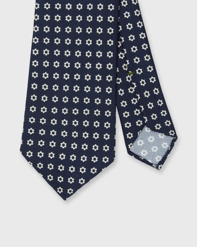 Silk Print Tie in Navy/Bone Flower made by Sid Mashburn
