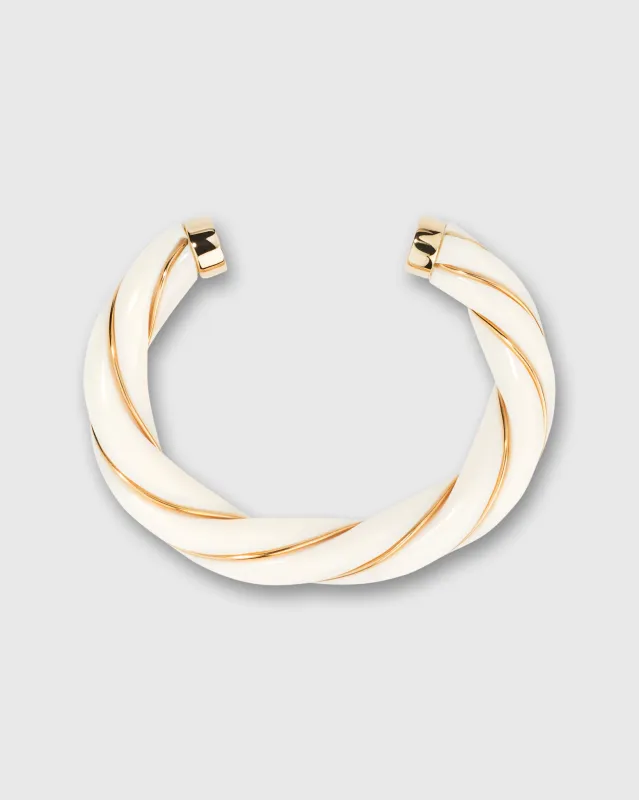 Diana Bracelet in Ivory Colored Bakelite made by Mashburn