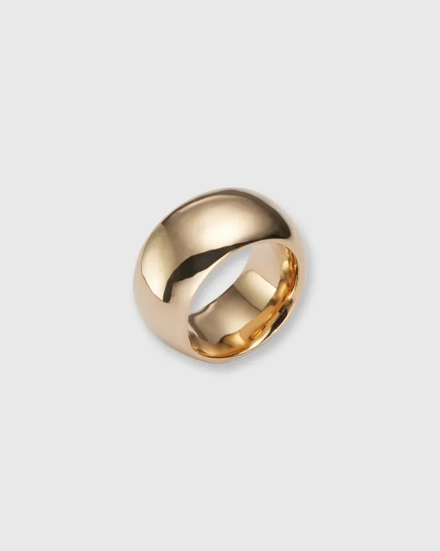 Oslo Band Ring in Gold made by Mashburn