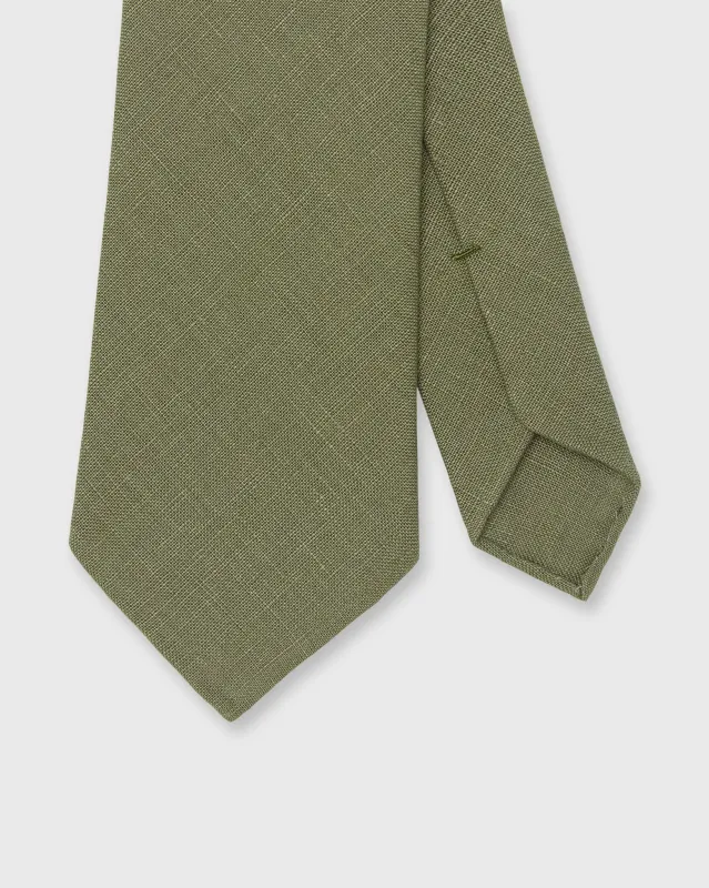 Linen Woven Tie in Summer Olive made by Sid Mashburn