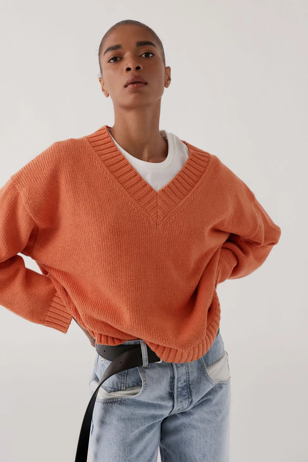 SLOANE VEE IN COTTON sold by James Street Co. product image thumbnail 3