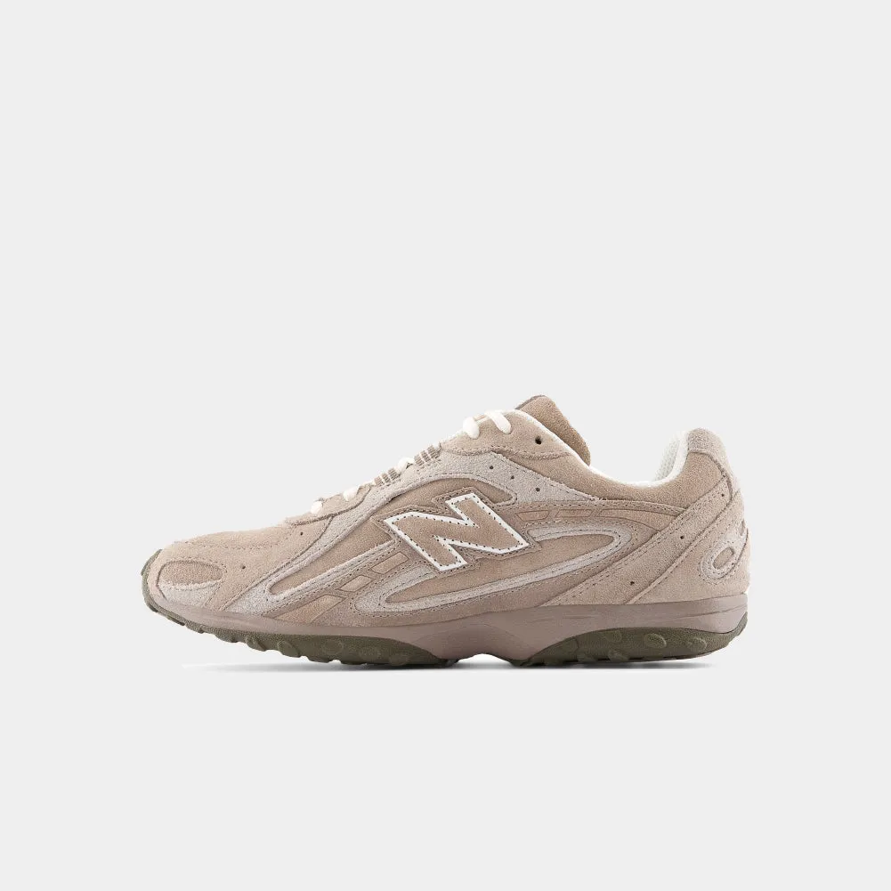 New Balance 204L sold by atmos Kuala Lampur product image thumbnail 3