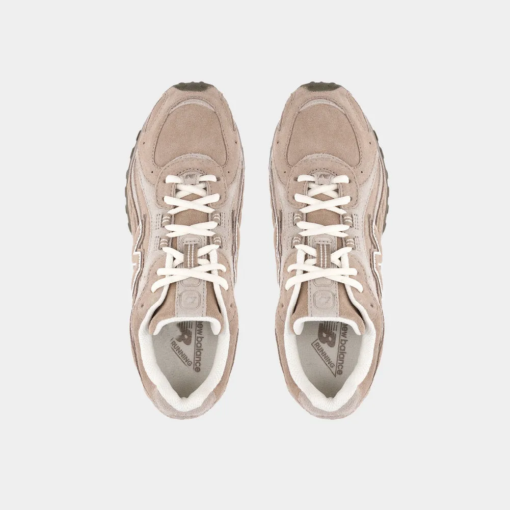 New Balance 204L sold by atmos Kuala Lampur product image thumbnail 4